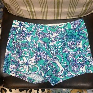 Lilly Pulitzer “the Callahan short” 5” green and blue print size 14